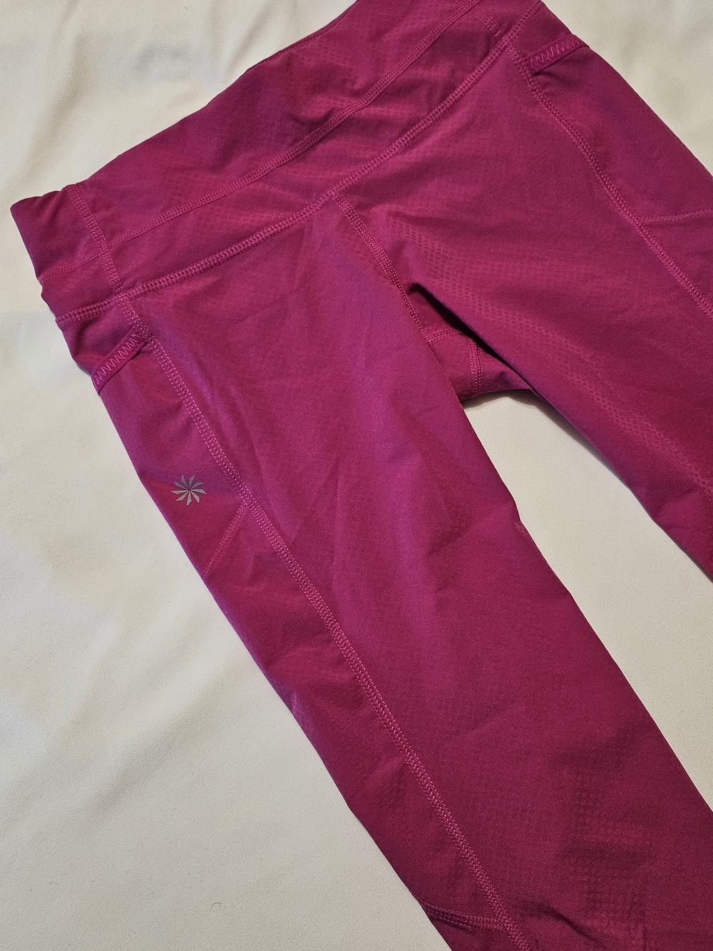 Athleta Dobby Be Free Knickers Magenta Cinch Performance Workout Capri Leggings - Picture 4 of 9